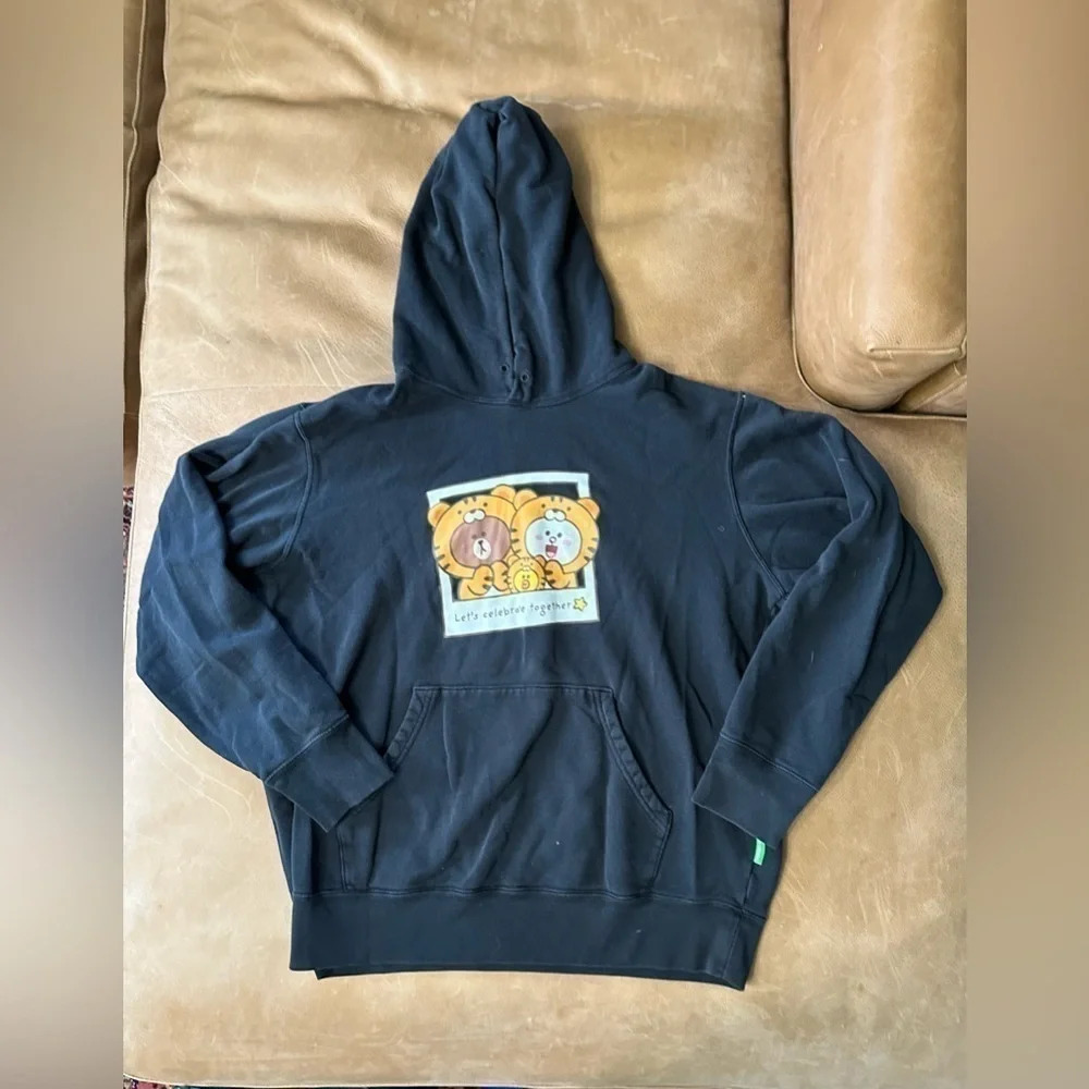 Uniqlo Line Friends Graphic Hoodie Men’s Size Large Missing String
